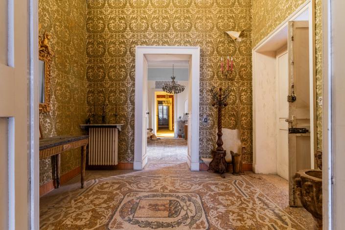 Image No.49-8 Bed Mansion for sale