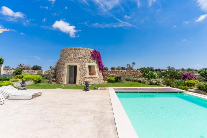 Image No.29-5 Bed Villa / Detached for sale