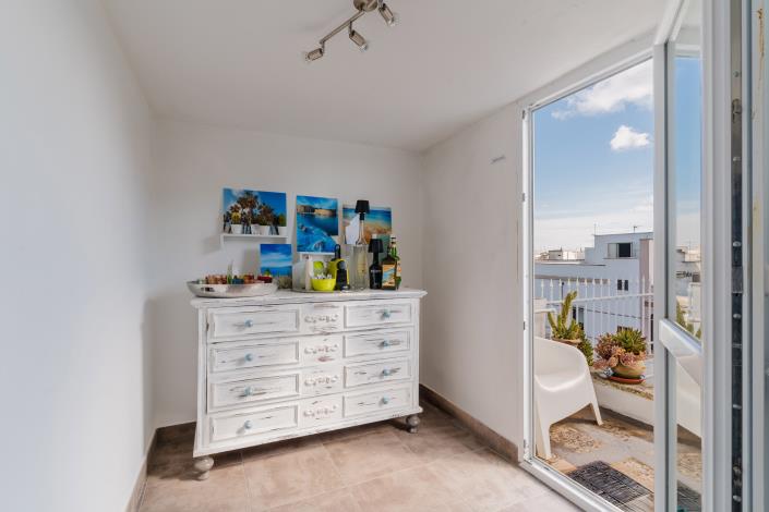 Image No.18-2 Bed Apartment for sale