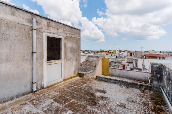 Image No.17-2 Bed Apartment for sale