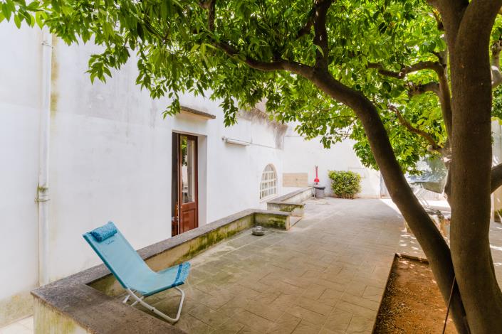 Image No.8-2 Bed Townhouse for sale