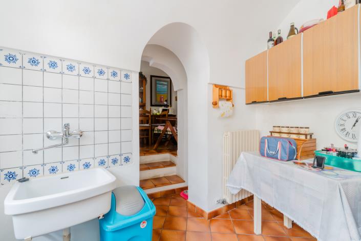 Image No.15-2 Bed Townhouse for sale