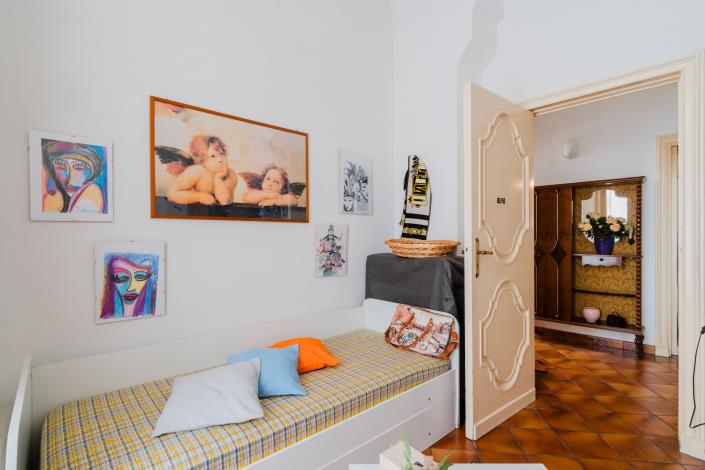 Image No.24-2 Bed Townhouse for sale