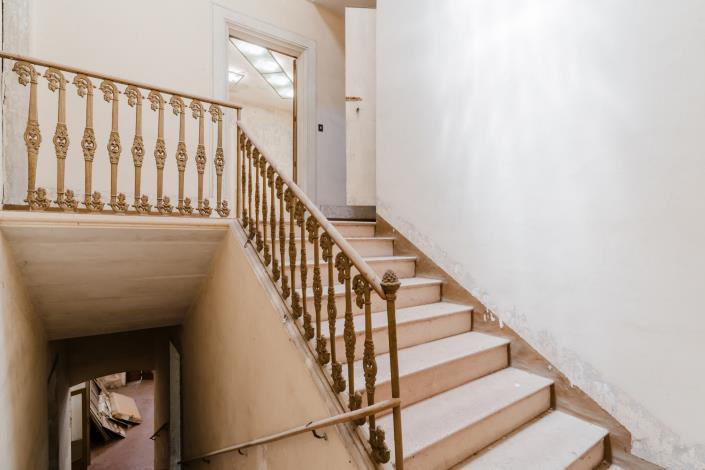 Image No.17-7 Bed Mansion for sale