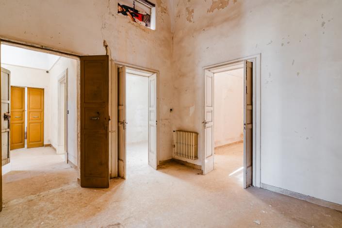 Image No.21-7 Bed Mansion for sale