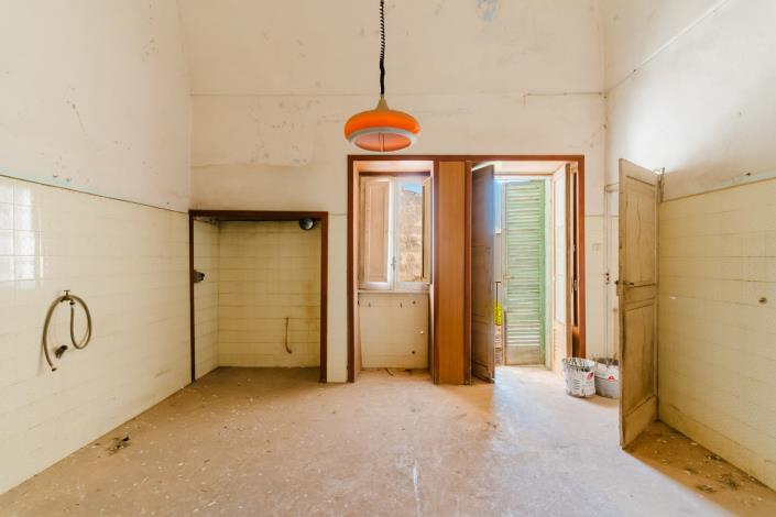 Image No.22-7 Bed Mansion for sale