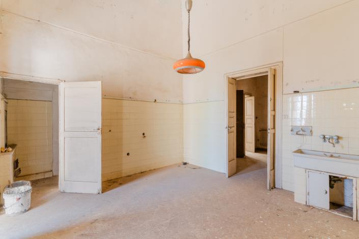 Image No.23-7 Bed Mansion for sale