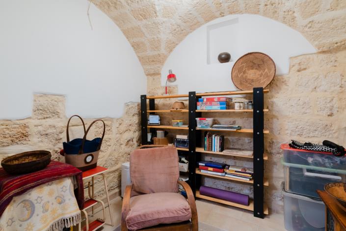 Image No.11-2 Bed Townhouse for sale