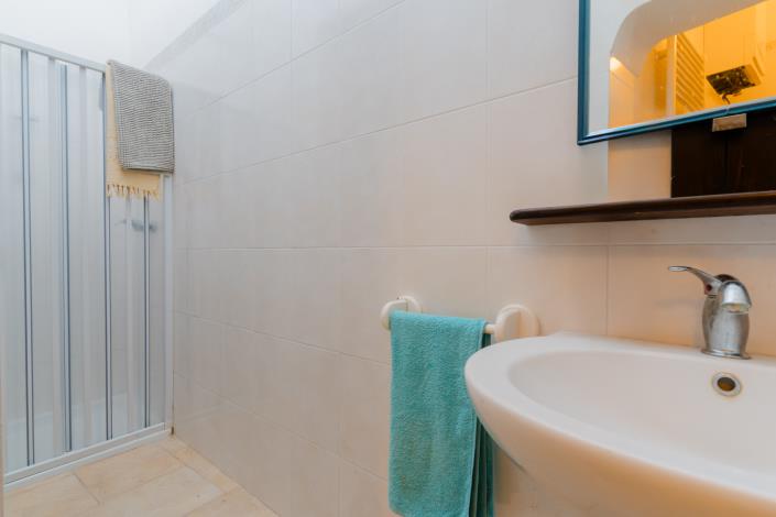 Image No.19-2 Bed Townhouse for sale