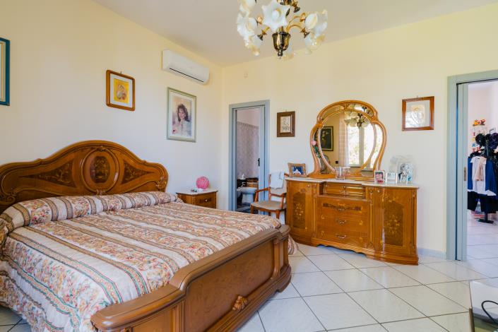 Image No.23-5 Bed Villa / Detached for sale