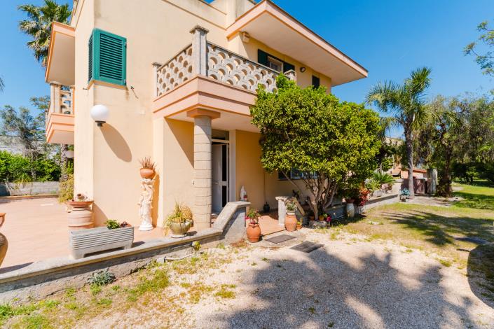 Image No.27-5 Bed Villa / Detached for sale