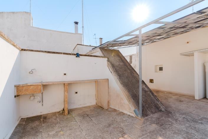 Image No.17-3 Bed Townhouse for sale