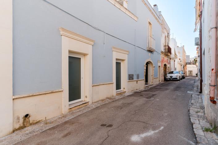 Image No.19-3 Bed Townhouse for sale