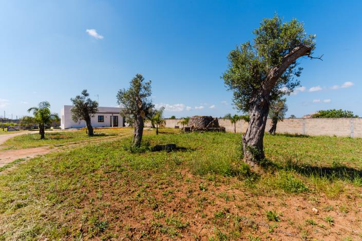 Image No.17-2 Bed Villa / Detached for sale