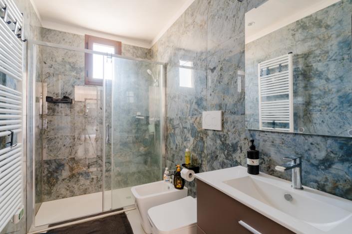 Image No.23-2 Bed Villa / Detached for sale