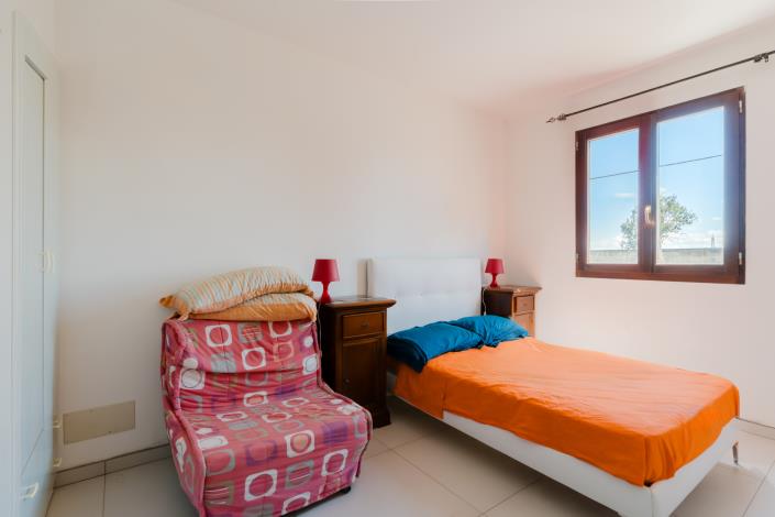 Image No.24-2 Bed Villa / Detached for sale