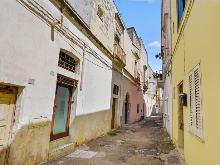 Image No.33-2 Bed Apartment for sale