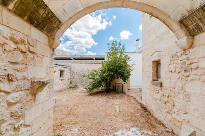 Image No.19-3 Bed Townhouse for sale