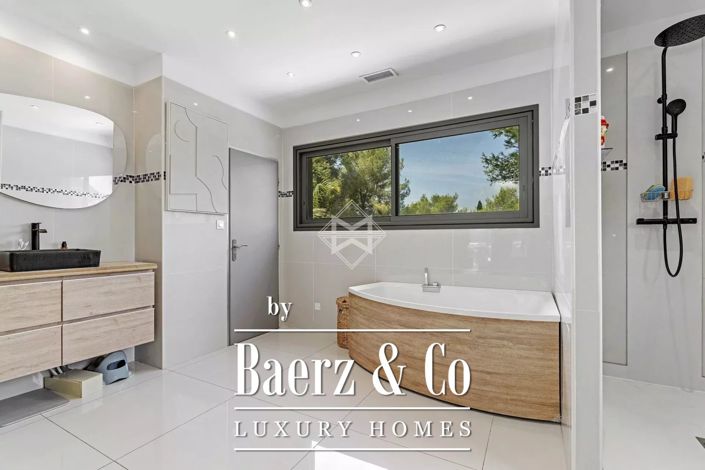 Image No.16-Villa de 7 chambres à vendre à Le Pradet