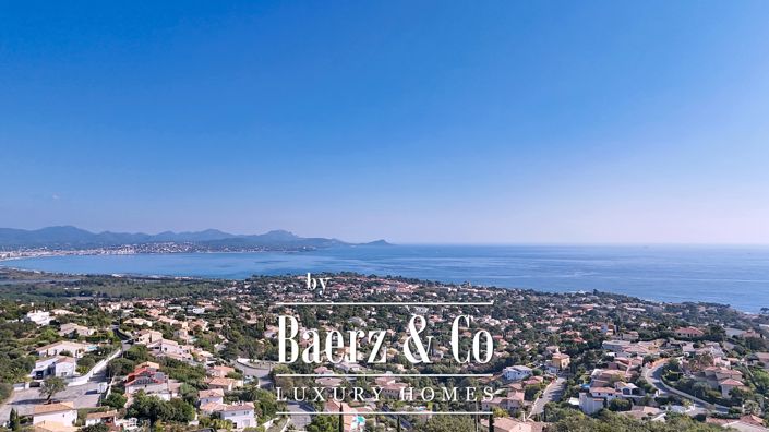 Image No.4-4 Bed Property for sale