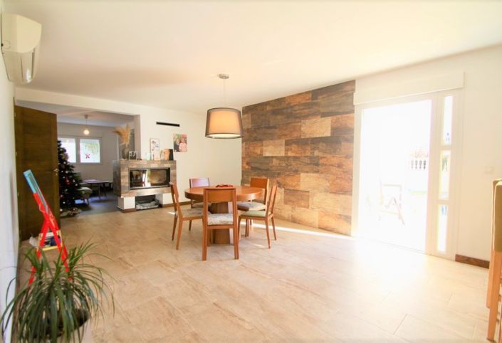 Image No.6-3 Bed Villa for sale