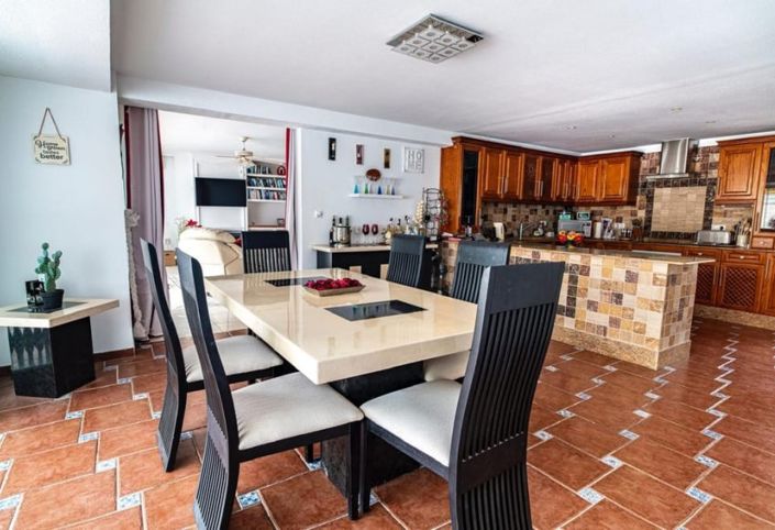 Image No.10-Villa de 4 chambres à vendre à Orihuela Costa