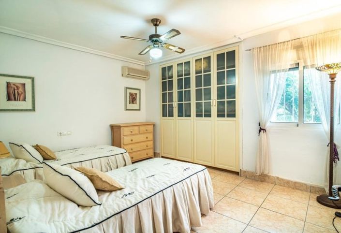 Image No.14-Villa de 4 chambres à vendre à Orihuela Costa