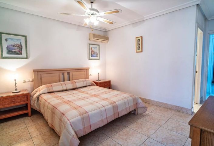 Image No.15-Villa de 4 chambres à vendre à Orihuela Costa