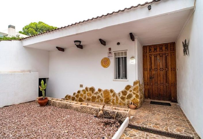 Image No.5-Villa de 4 chambres à vendre à Orihuela Costa