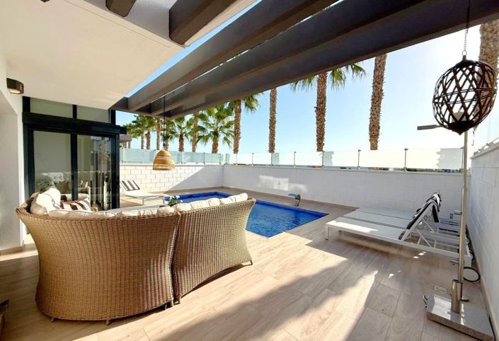 Image No.3-Villa de 3 chambres à vendre à Orihuela Costa