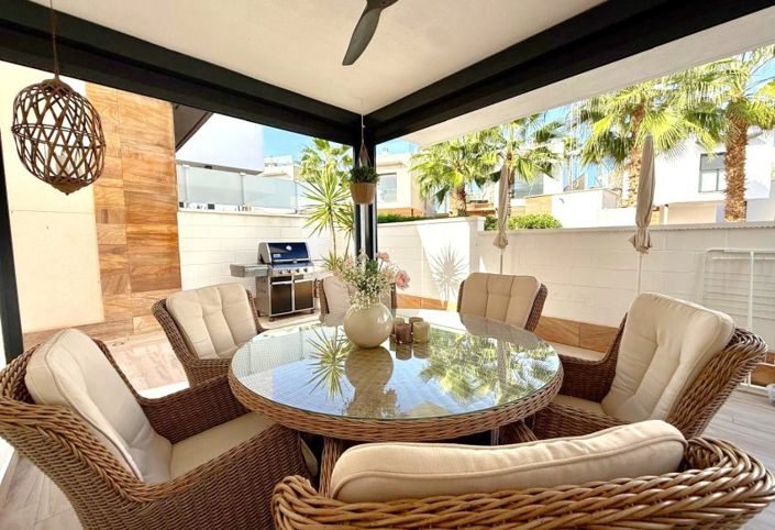 Image No.4-Villa de 3 chambres à vendre à Orihuela Costa