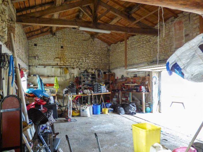 Image No.15-Maison de 4 chambres à vendre à Chef-Boutonne