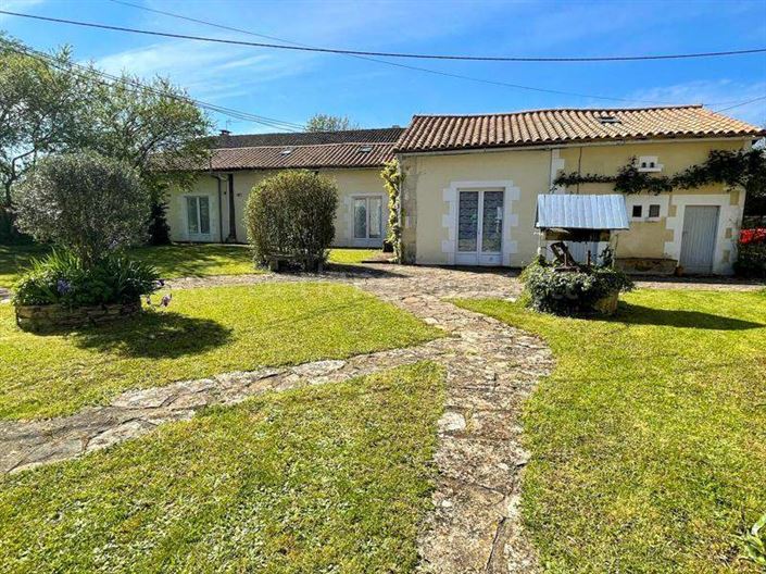 Image No.19-Maison de 9 chambres à vendre à Sauzé-Vaussais