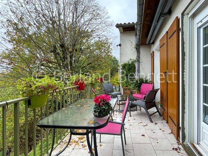 Image No.2-Maison de 4 chambres à vendre à Chef-Boutonne