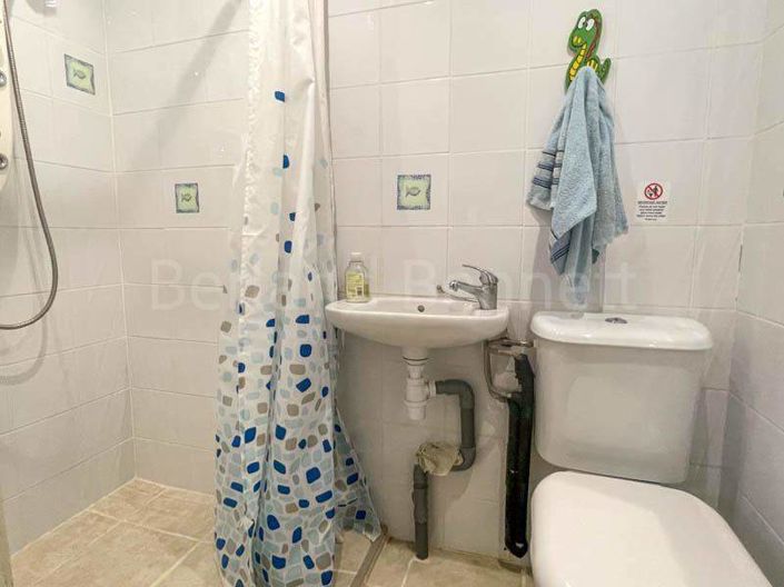 Image No.12-3 Bed House for sale