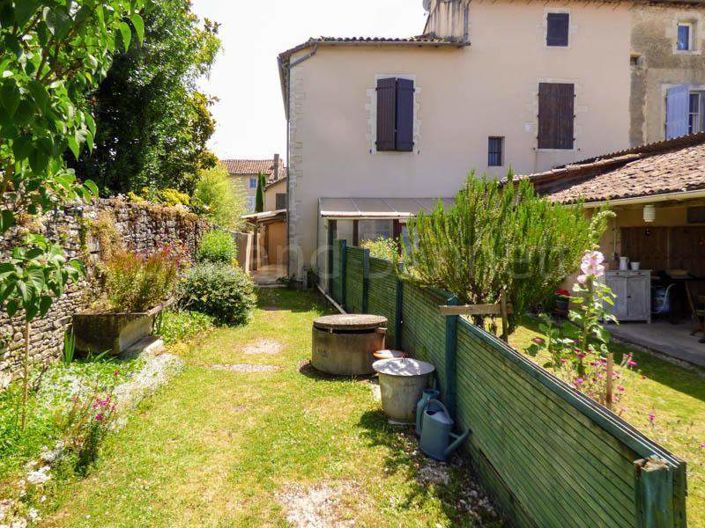 Image No.14-Maison de 8 chambres à vendre à Ruffec