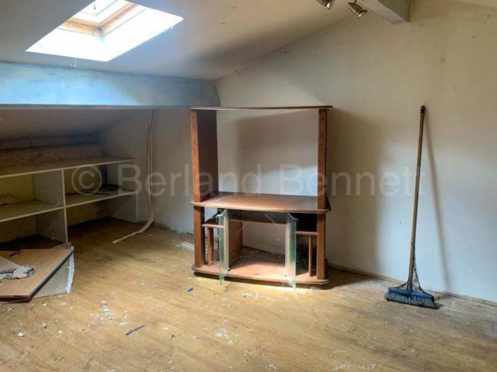 Image No.11-2 Bed House for sale