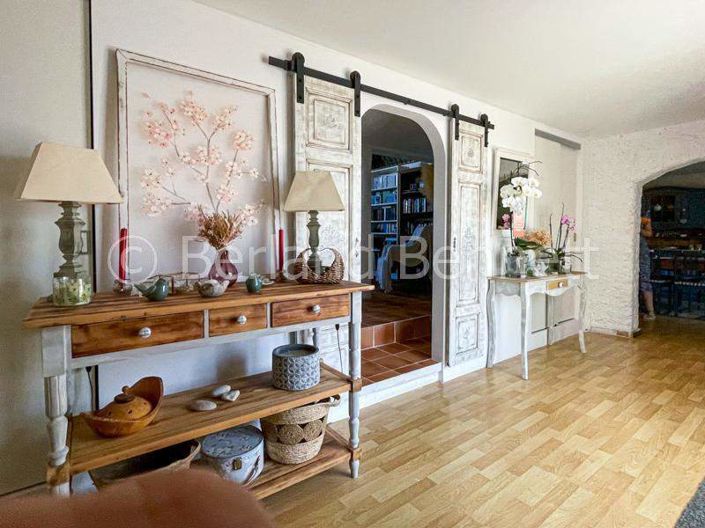 Image No.3-4 Bed House for sale