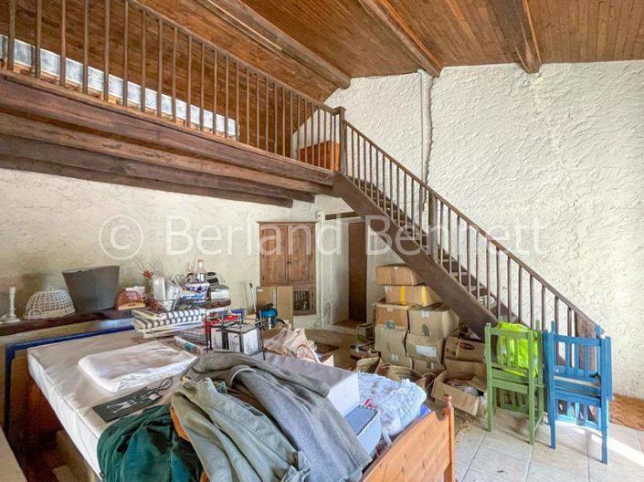 Image No.10-4 Bed House for sale