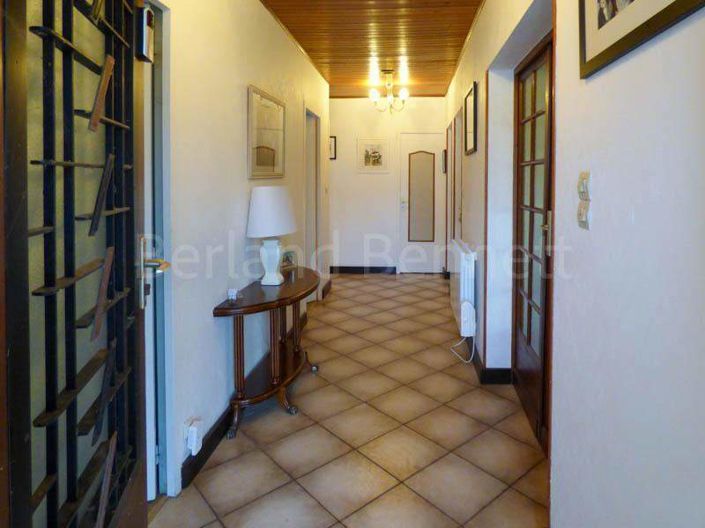 Image No.2-5 Bed House for sale