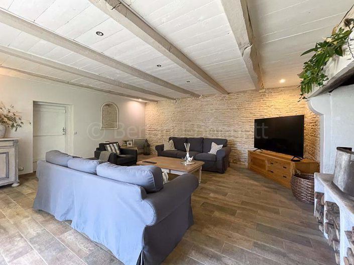 Image No.7-3 Bed House for sale