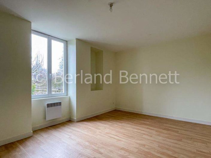 Image No.4-Maison de 3 chambres à vendre à Sauzé-Vaussais