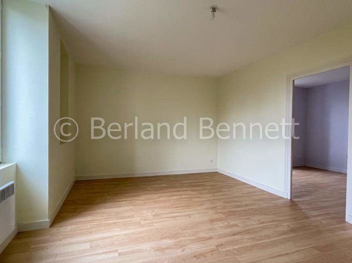 Image No.5-Maison de 3 chambres à vendre à Sauzé-Vaussais