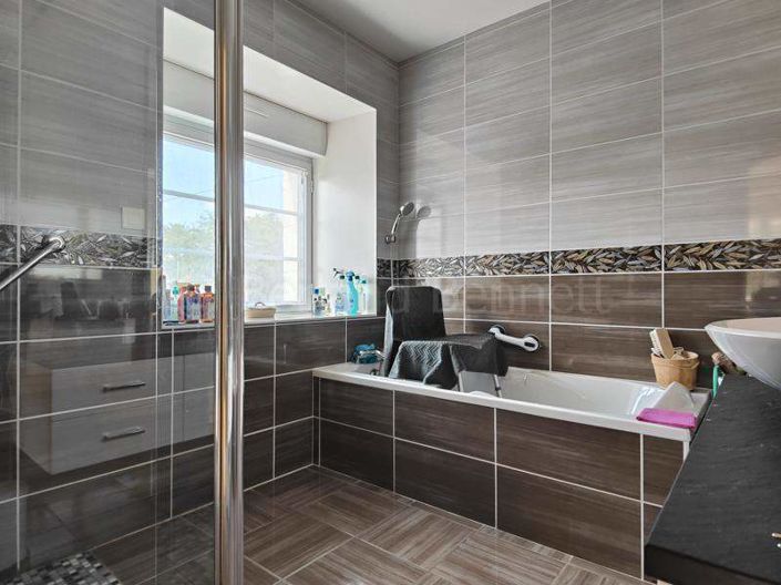 Image No.12-Maison de 4 chambres à vendre à Civray