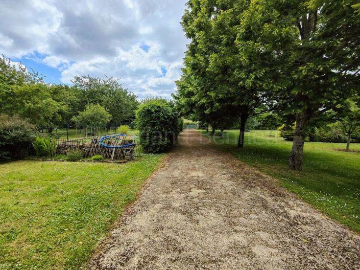 Image No.21-Maison de 4 chambres à vendre à Civray