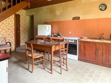 60805661-e19a-77f7-92a2-1e3350bc995c