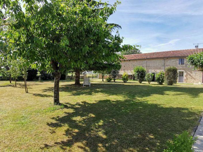 Image No.18-Maison de 2 chambres à vendre à Civray