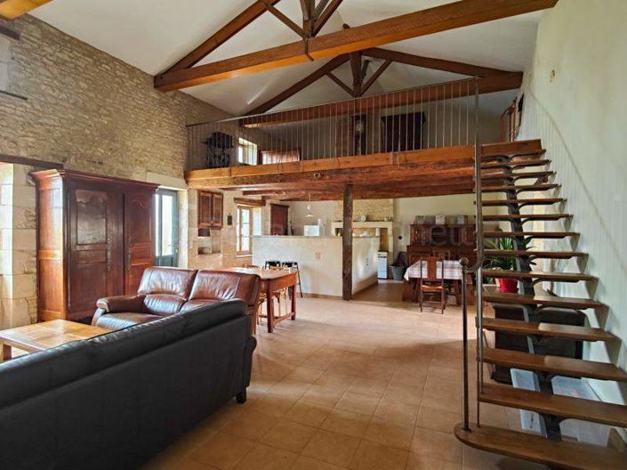 Image No.3-Maison de 2 chambres à vendre à Civray