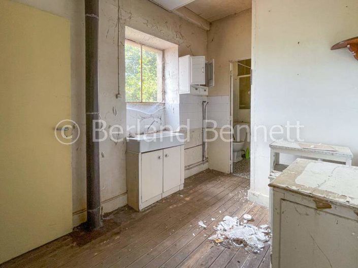 Image No.12-Maison de 7 chambres à vendre à Sauzé-Vaussais