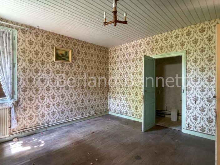 Image No.5-Maison de 7 chambres à vendre à Sauzé-Vaussais